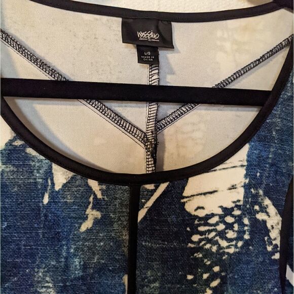 FIT & Flare Blue & White Pattern Dress - Picture 3 of 4